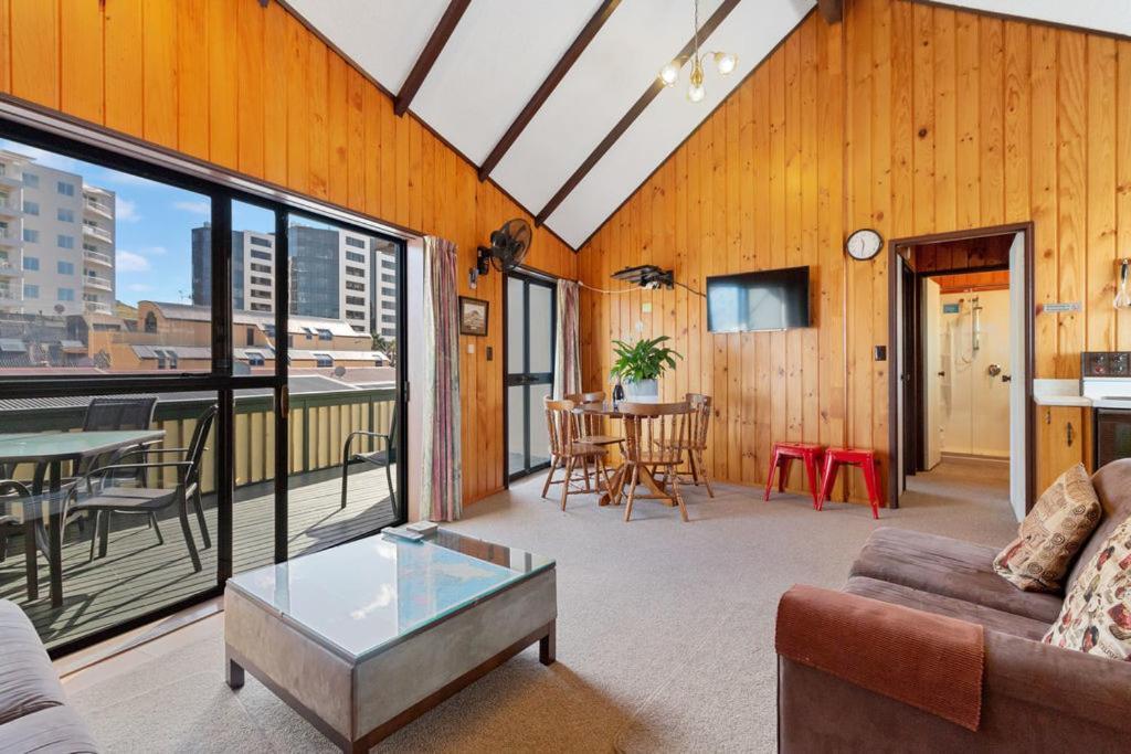 Downtown Mountview - Mt Maunganui Holiday Home Mount Maunganui Ngoại thất bức ảnh